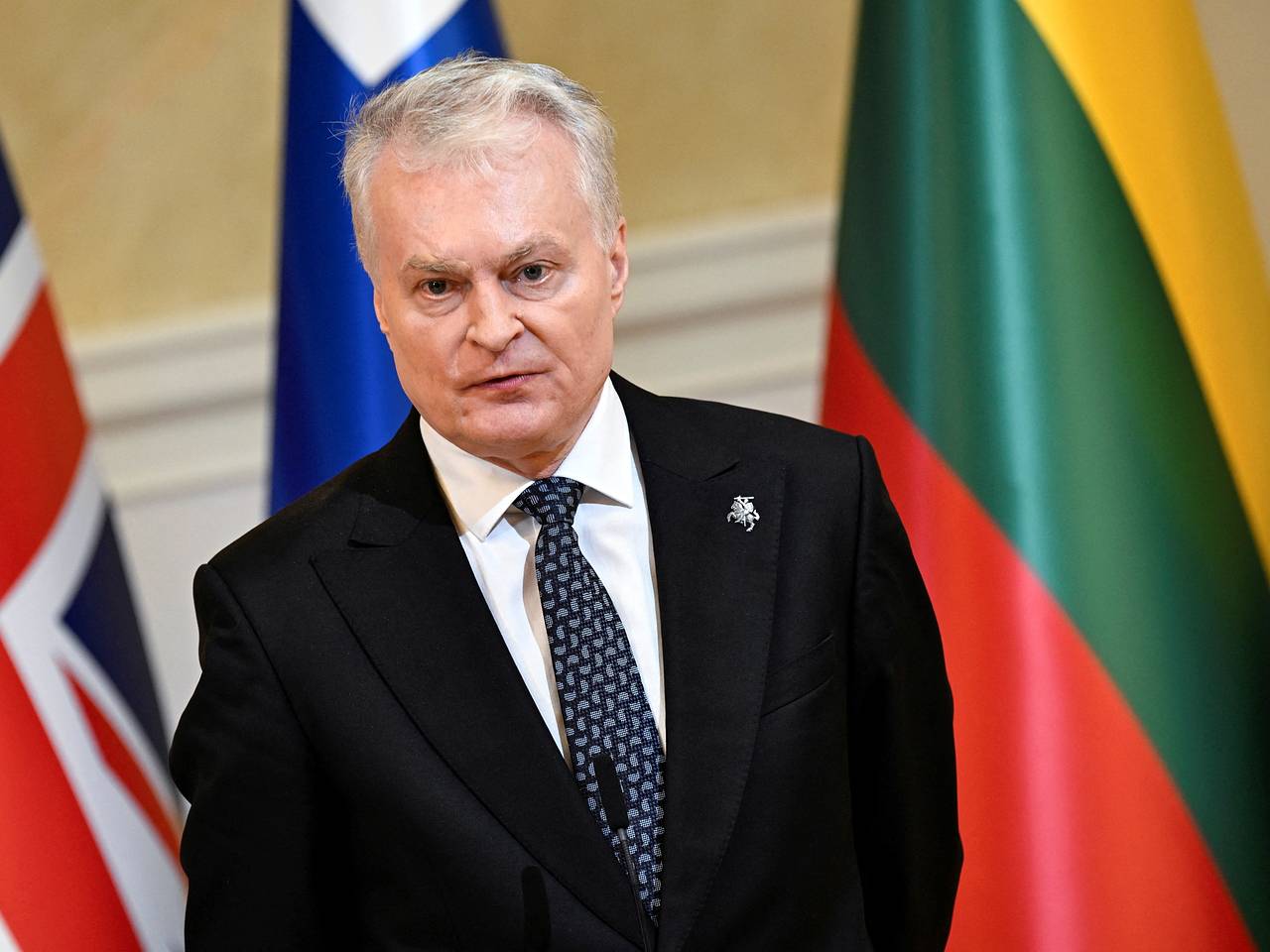 Президент Литвы сделал заявление о нарушающих воздушное пространство страны дронах