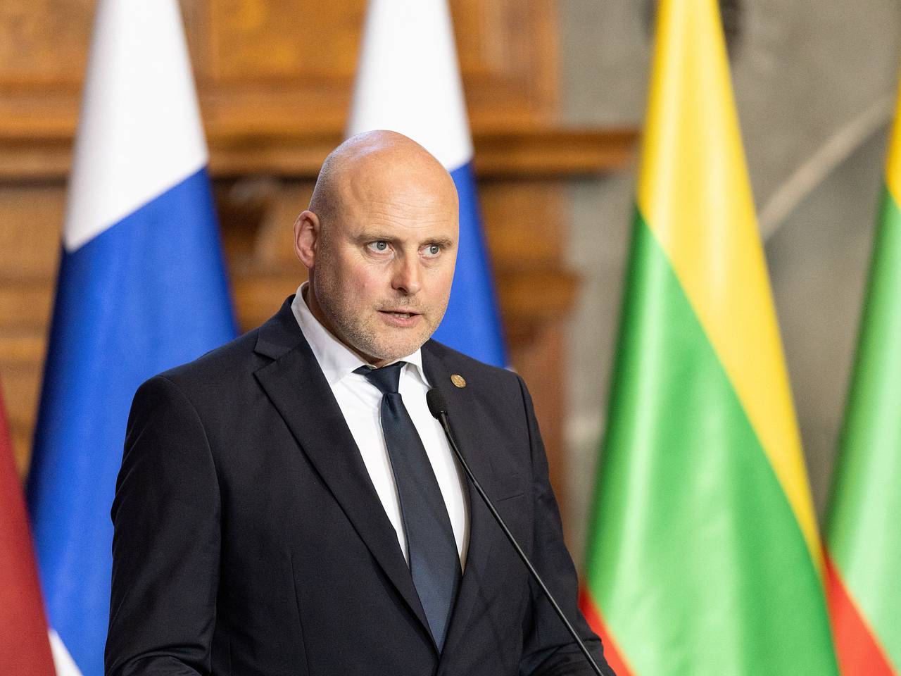 Премьер Латвии назвал сроки возведения &laquo;стены дронов&raquo; на границе