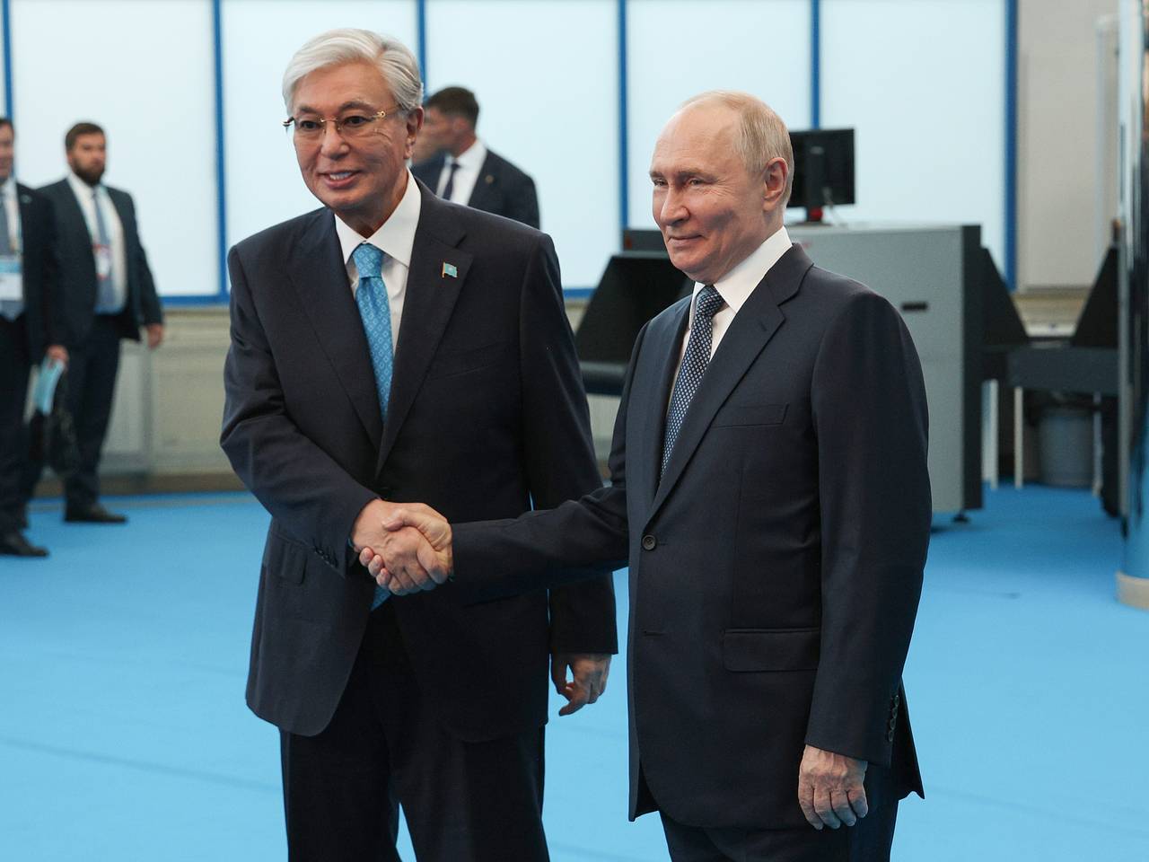 Токаев с трибуны поблагодарил Путина