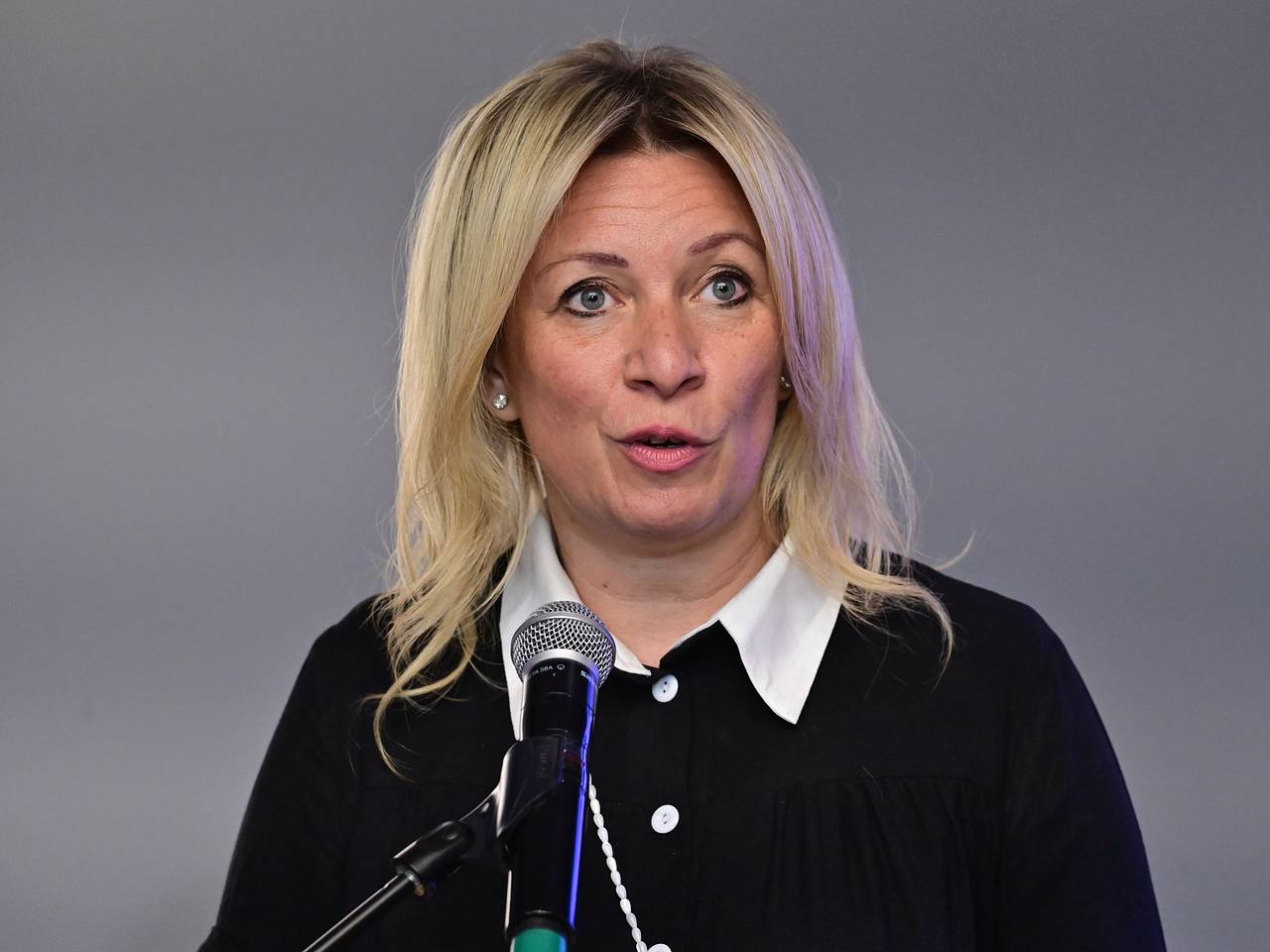 Захарова рассказала о предвыборной лжи Зеленского