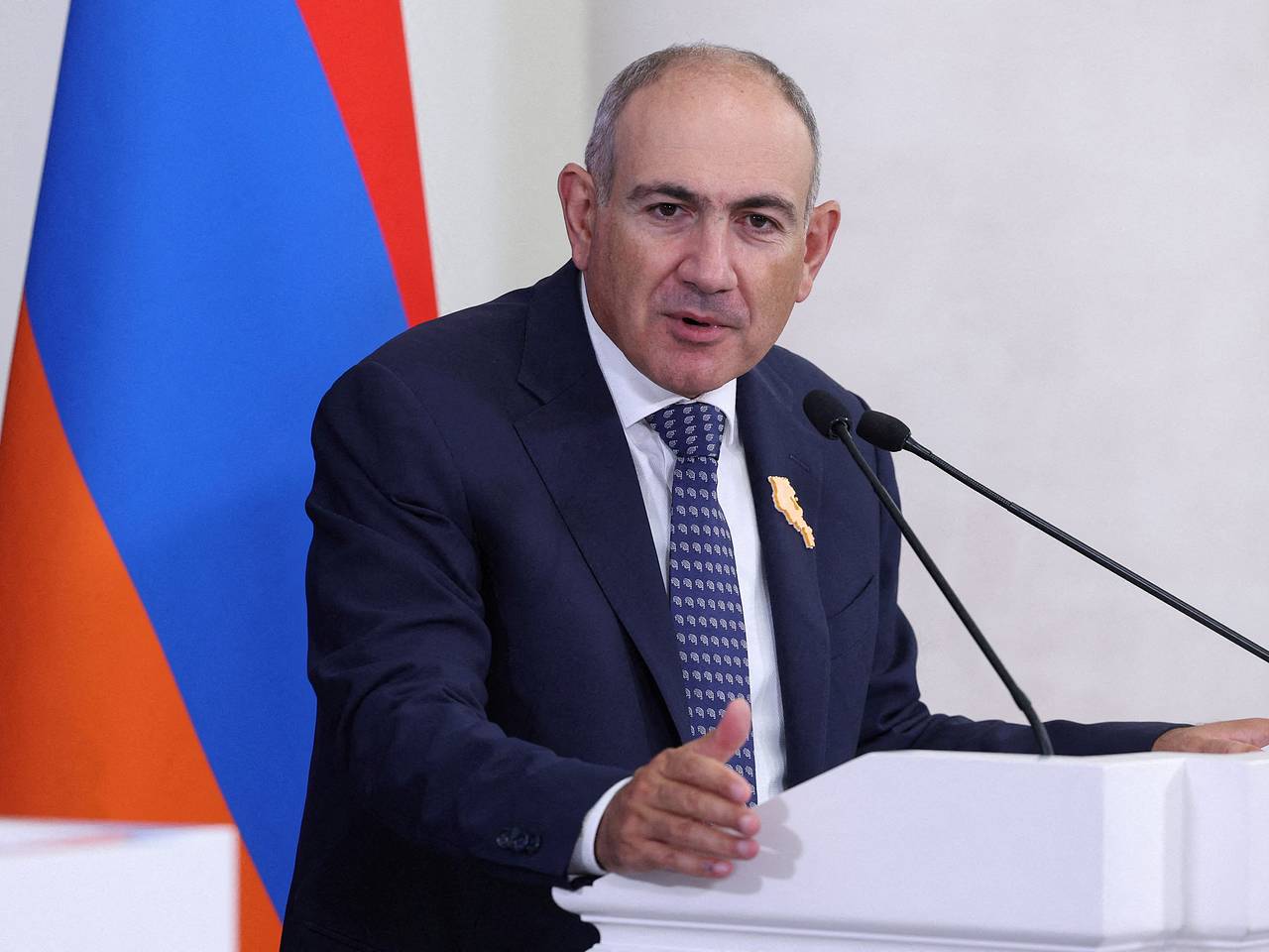 Пашинян высказался о поздравлении от Путина