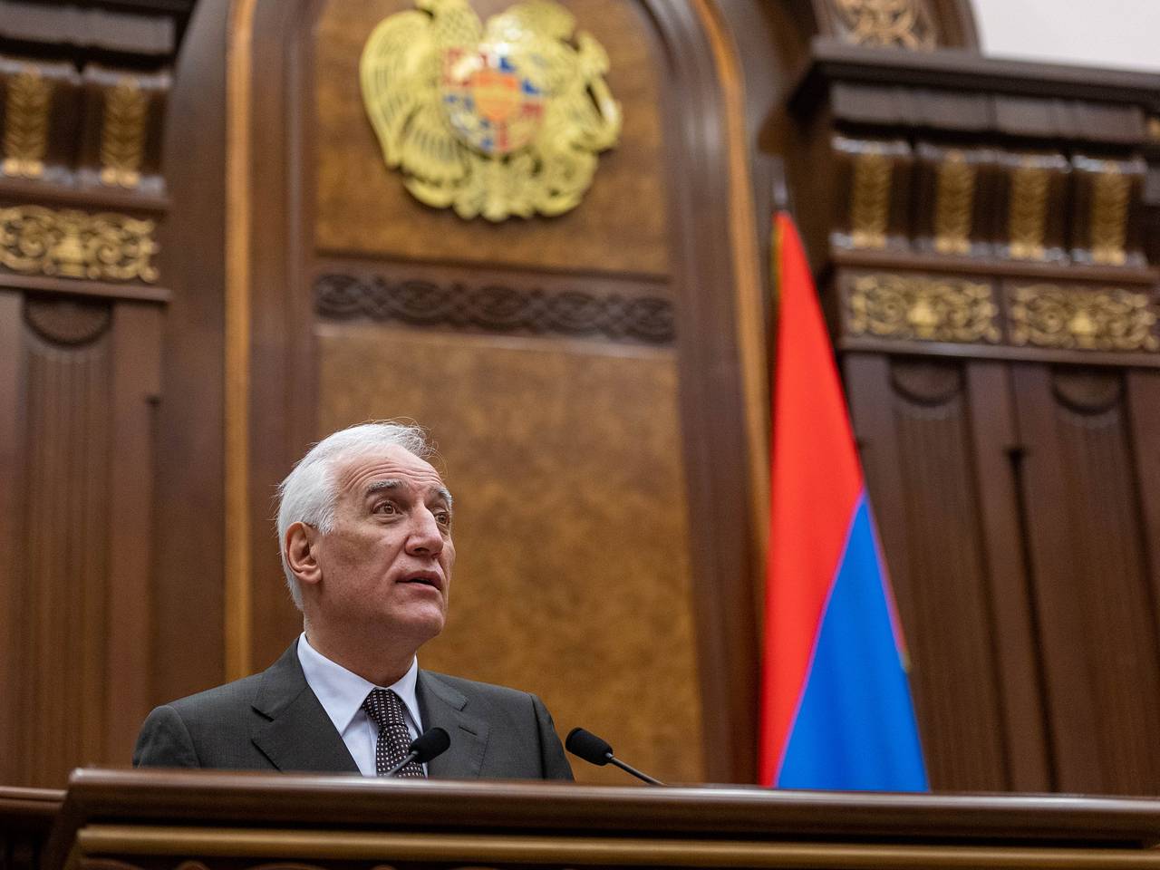 Президент Армении убрал гору Арарат