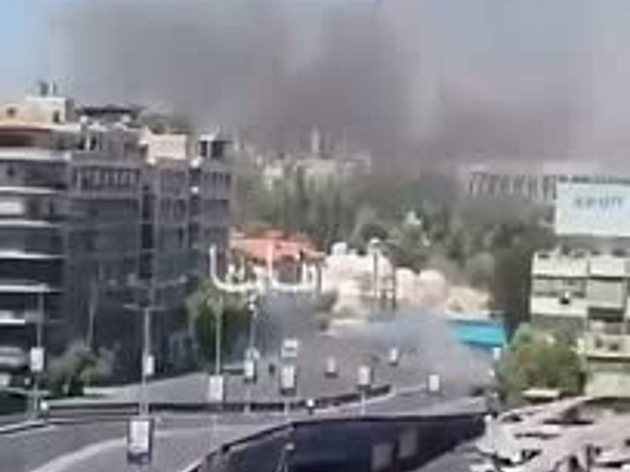 Появилось видео взрыва рядом с отелем Макрона в Дамаске