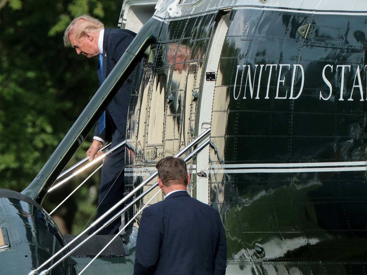 Инциденту с вертолетом Трампа нашли объяснение