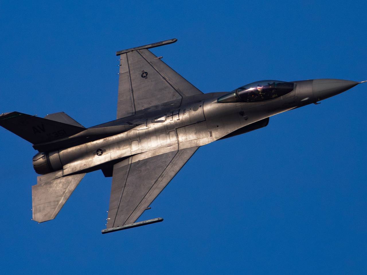 Крушение истребителя F-16 в Турции попало на видео
