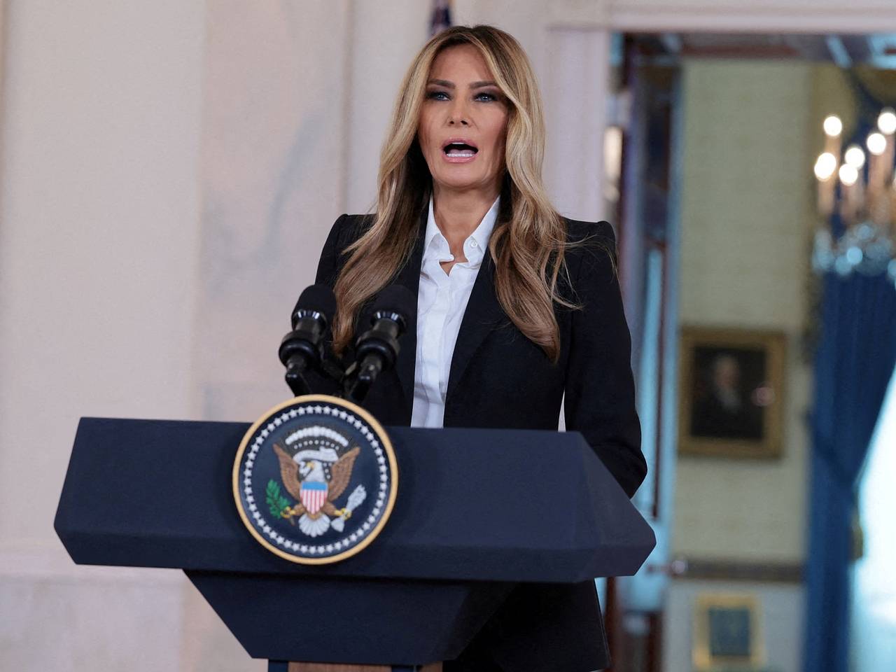 Офис жены Трампа объявил о воссоединении с семьей еще одного ребенка