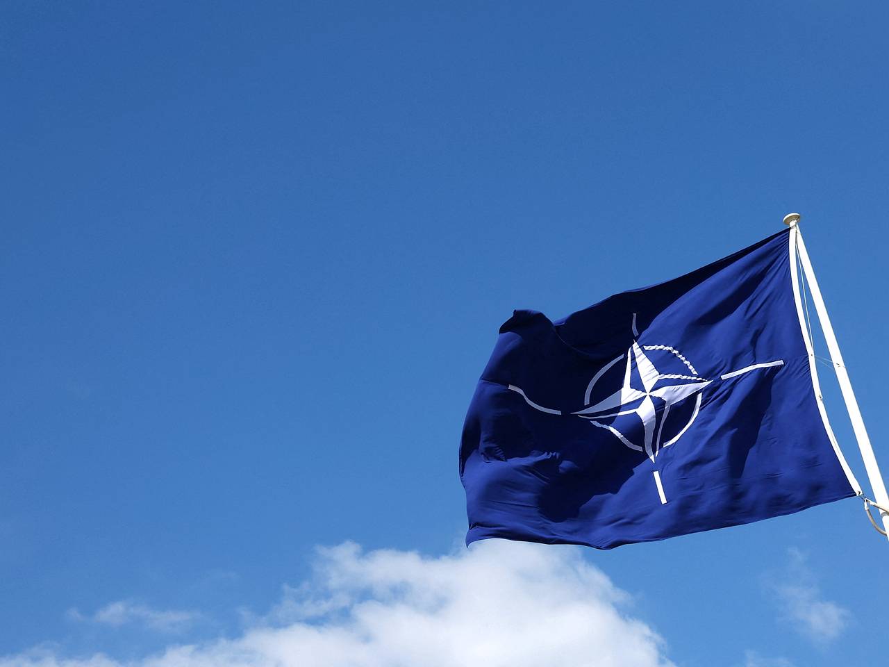 Самолет-разведчик НАТО провел над Черным морем рекордное время